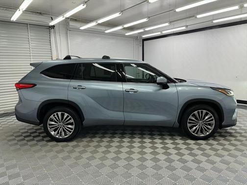 2020 Toyota Highlander Platinum