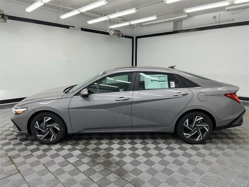 2025 Hyundai ELANTRA SEL