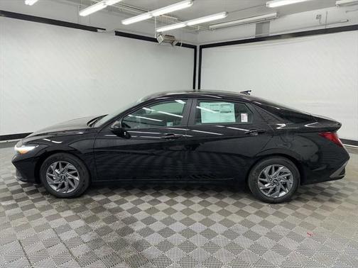 2025 Hyundai ELANTRA HEV Blue