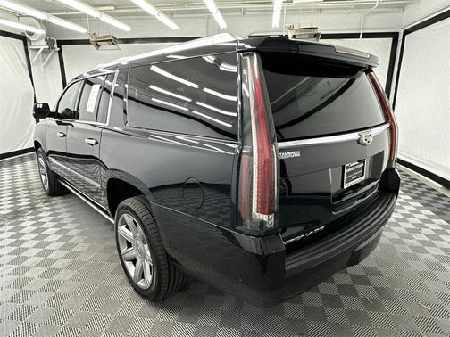 2018 Cadillac Escalade ESV Premium Luxury