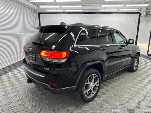 2018 Jeep Grand Cherokee Sterling Edition
