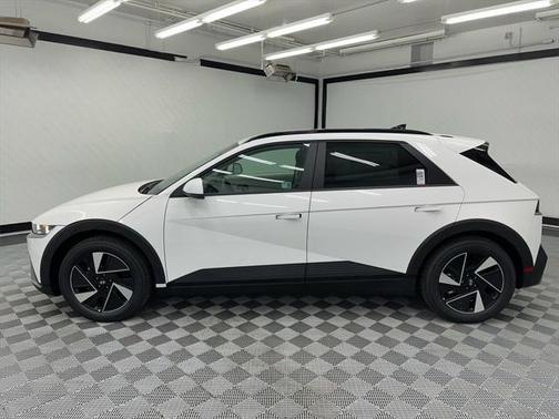 2025 Hyundai IONIQ 5 SEL