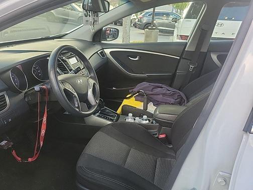 2017 Hyundai Elantra GT Base