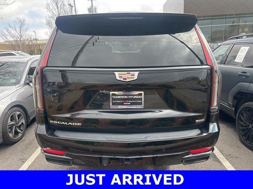 2023 Cadillac Escalade Sport