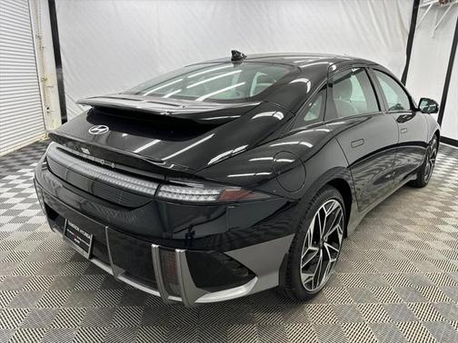 2025 Hyundai IONIQ 6 Limited