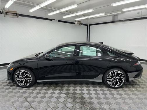 2025 Hyundai IONIQ 6 Limited