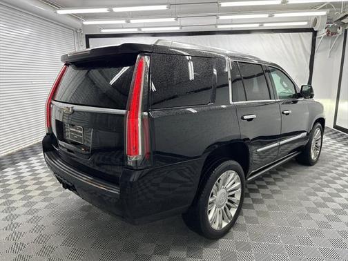 2017 Cadillac Escalade Platinum