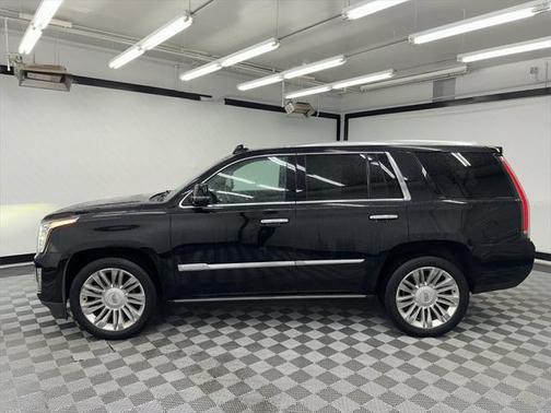 2017 Cadillac Escalade Platinum