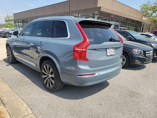 2023 Volvo XC90 B5 Plus