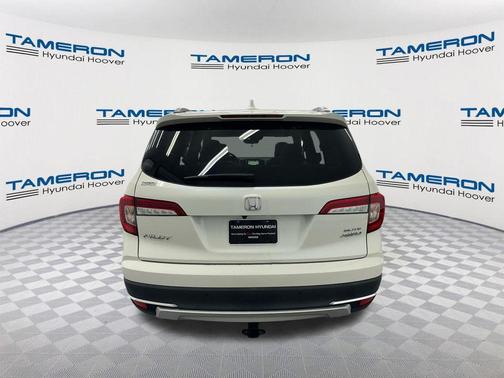 White Diamond Pearl 2019 Honda Pilot Elite