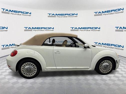Pure White/Black Roof 2015 Volkswagen Beetle 1.8T