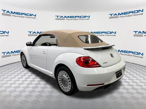 Pure White/Black Roof 2015 Volkswagen Beetle 1.8T