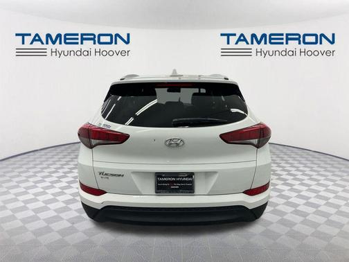 Dazzling White 2018 Hyundai TUCSON SEL