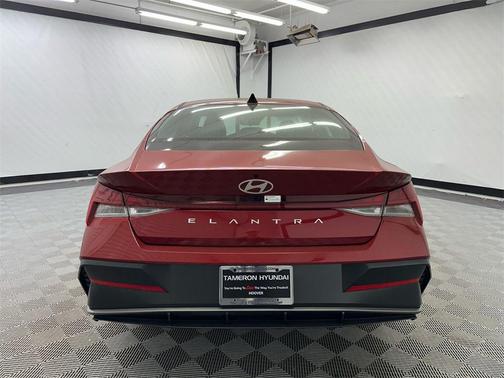 2025 Hyundai ELANTRA SEL