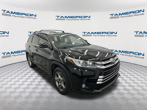 Midnight Black Metallic 2018 Toyota Highlander Limited Platinum