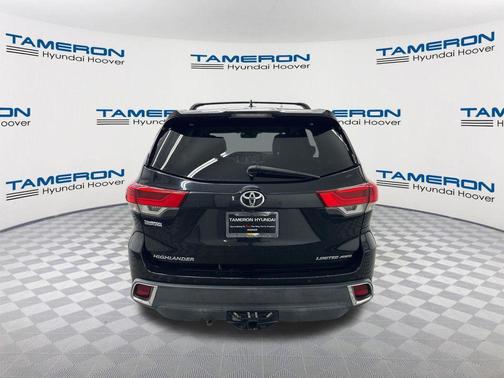Midnight Black Metallic 2018 Toyota Highlander Limited Platinum