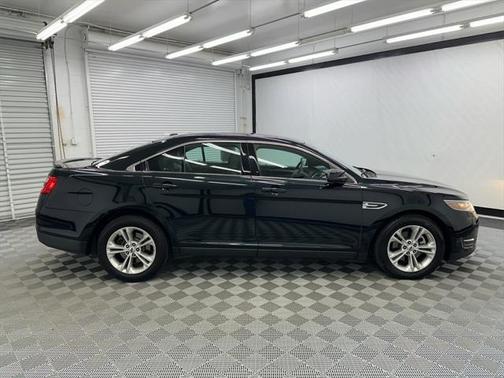 2014 Ford Taurus SEL