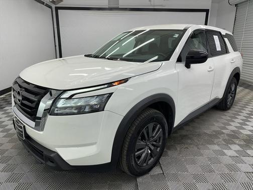 2023 Nissan Pathfinder S FWD