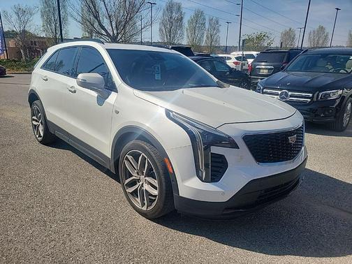Crystal White Tricoat 2019 Cadillac XT4 Sport
