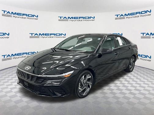 Abyss Black 2025 Hyundai ELANTRA SEL