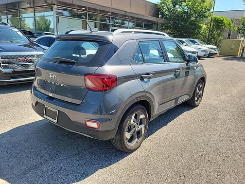 Ecotronic Gray 2026 Hyundai VENUE SEL