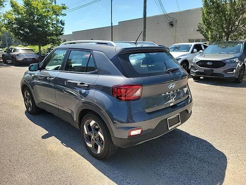 Ecotronic Gray 2026 Hyundai VENUE SEL