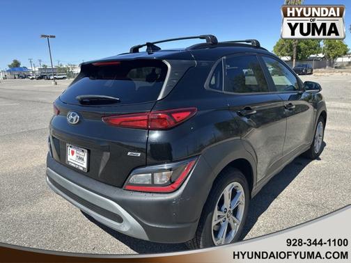 2022 Hyundai KONA SEL