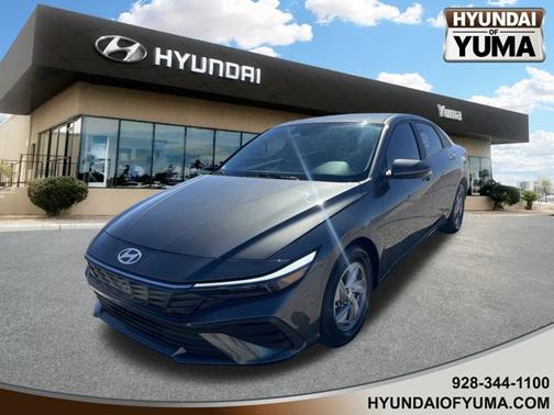 2024 Hyundai ELANTRA SE