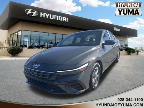 2025 Hyundai ELANTRA SE