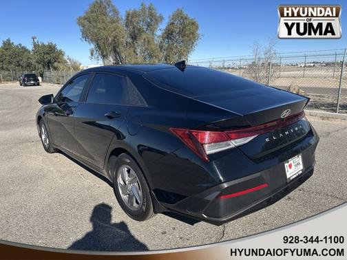 2024 Hyundai ELANTRA SE