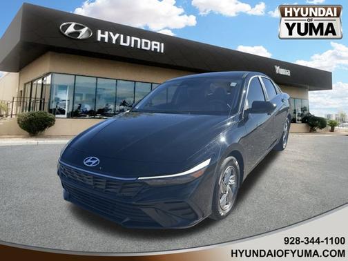 2024 Hyundai ELANTRA SE
