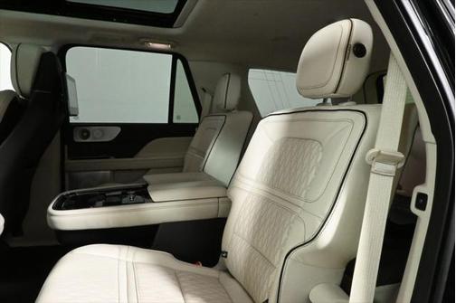 2018 Lincoln Navigator Black Label