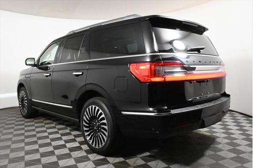 2018 Lincoln Navigator Black Label