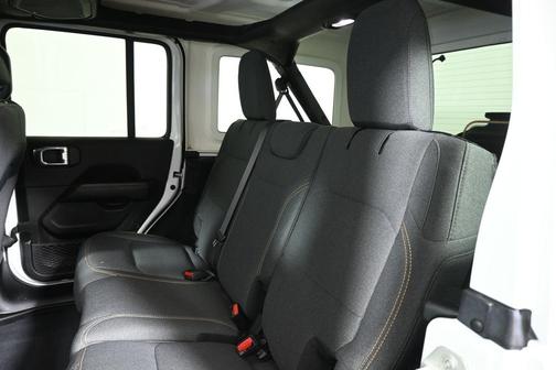 2024 Jeep Wrangler 4-Door Sahara 4x4