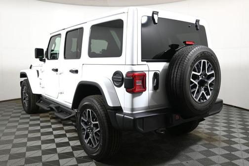 2024 Jeep Wrangler 4-Door Sahara 4x4