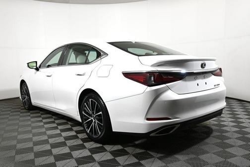 2023 Lexus ES 350 Base