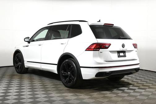 2023 Volkswagen Tiguan 2.0T SE R-Line Black 4MOTION