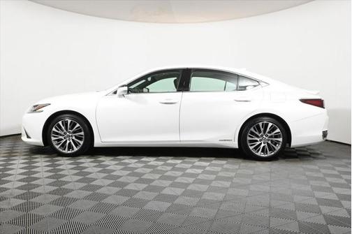2020 Lexus ES 300h Base