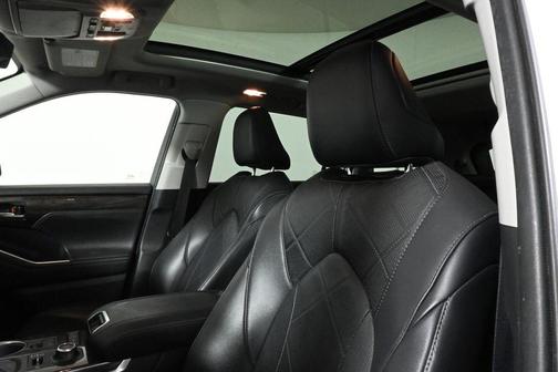 2020 Toyota Highlander Platinum