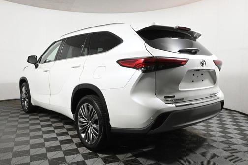 2020 Toyota Highlander Platinum