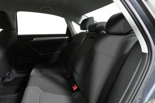 2018 Volkswagen Passat 2.0T S