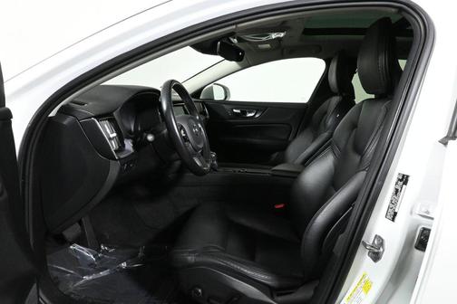 2020 Volvo V60 Cross Country T5