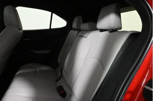 2025 Lexus UX 300h F SPORT Design