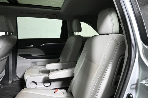 2017 Toyota Highlander Limited Platinum
