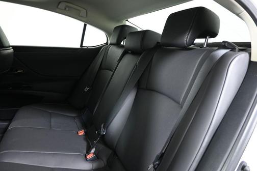 2023 Lexus ES 350 Base