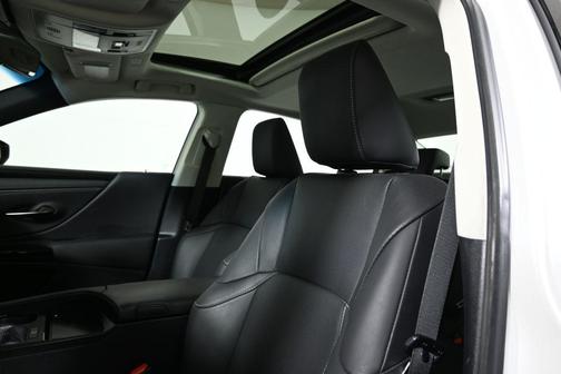 2023 Lexus ES 350 Base