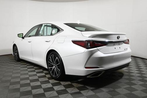 2023 Lexus ES 350 Base