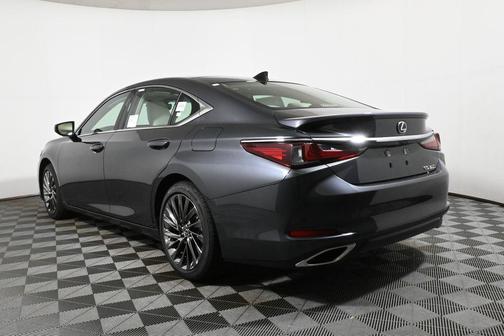 2025 Lexus ES 350 Ultra Luxury
