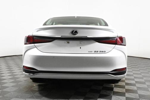 2021 Lexus ES 250 Base