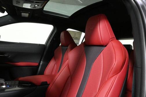 2025 Lexus UX 300h F SPORT Handling